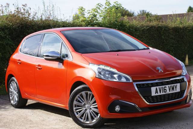 Peugeot 208 1.2 PureTech 110 Allure 5dr EAT6 Hatchback Petrol Orange Power Metallic