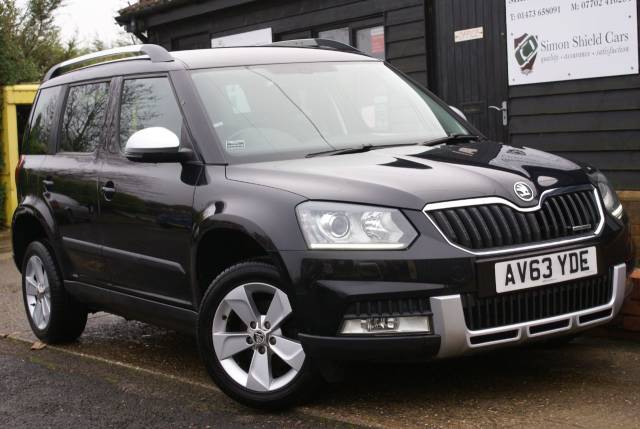 Skoda Yeti Outdoor 1.6 TDI CR Elegance GreenLine II 5dr Hatchback Diesel Black Magic Pearlescent