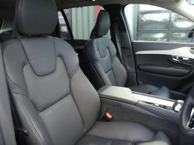 2024 Volvo XC90 2.0 B5P [250] Plus Dark 5dr AWD Geartronic