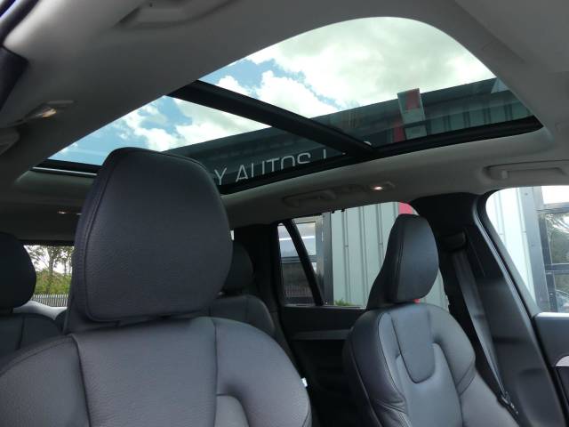 2024 Volvo XC90 2.0 B5P [250] Plus Dark 5dr AWD Geartronic
