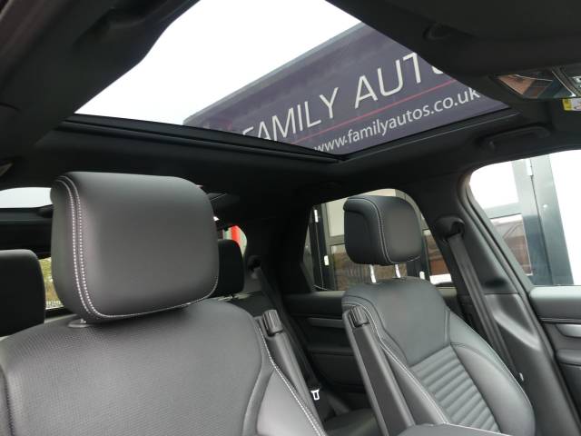 2023 Land Rover Discovery 3.0 D300 R-Dynamic SE 5dr Auto