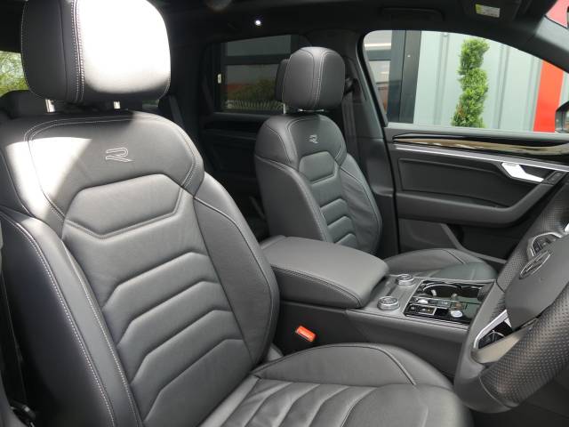 2025 Volkswagen Touareg 3.0 V6 TDI 4Motion 286 Black Edition 5dr Tip Auto