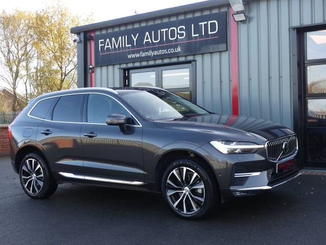 Volvo XC60 2.0 B5P Ultra Dark 5dr AWD Geartronic Estate Petrol GREY