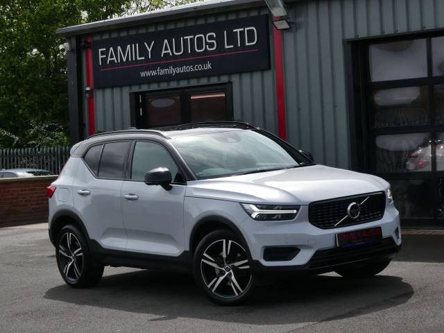 Volvo XC40 2.0 B4P R DESIGN 5dr Auto Estate Petrol SILVER