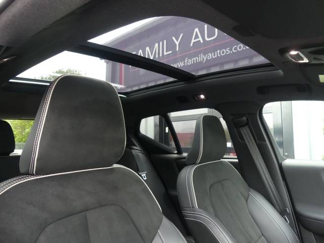 2021 Volvo XC40 2.0 B4P R DESIGN 5dr Auto