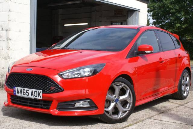 2015 Ford Focus 2.0T EcoBoost ST-2 5dr