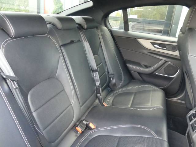 2020 Jaguar XE 2.0 R-Dynamic S 4dr Auto