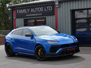 LAMBORGHINI URUS at Fraternity Abarth Selby