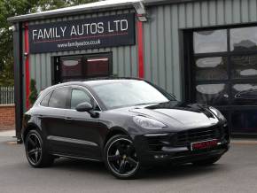 PORSCHE MACAN at Fraternity Abarth Selby