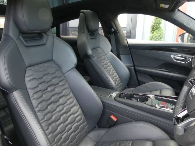 2022 Audi E-tron Gt 0.0 390kW Quattro 93kWh Vorsprung 4dr Auto