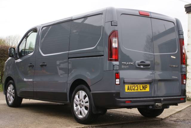 2023 Renault Trafic 2.0 SL28 Blue dCi 130 Sport Van
