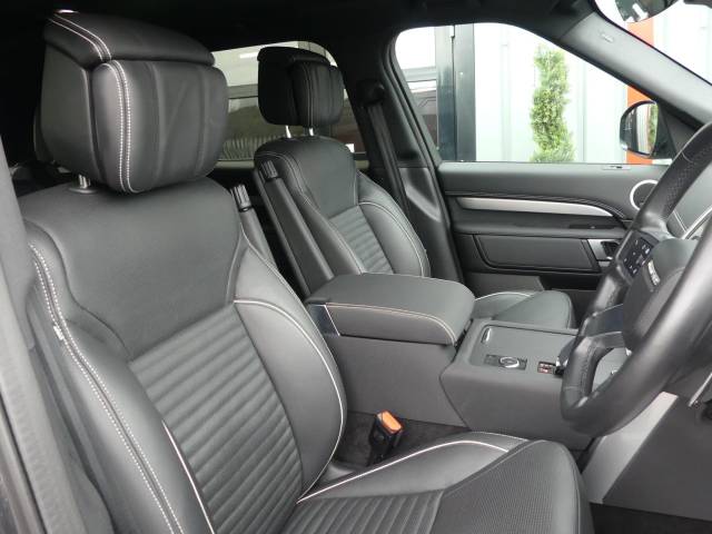 2024 Land Rover Discovery 3.0 D300 MHEV Dynamic HSE Auto 4WD Euro 6 (s/s) 5dr
