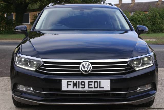 2019 Volkswagen Passat 2.0 TDI GT 5dr DSG [Panoramic Roof] [7 Speed]