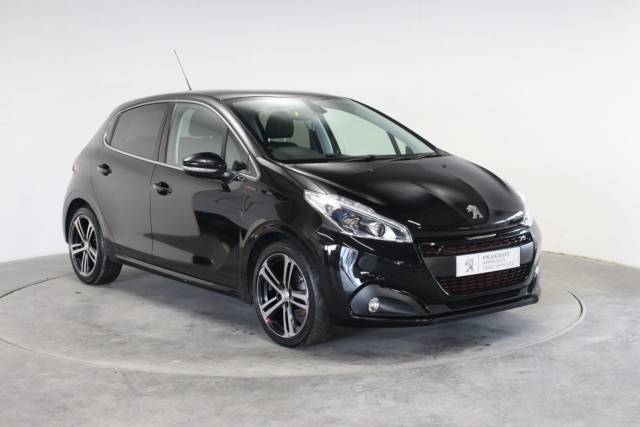 Peugeot 208 1.6 BlueHDi 100 GT Line 5dr [non Start Stop] Hatchback Diesel Black